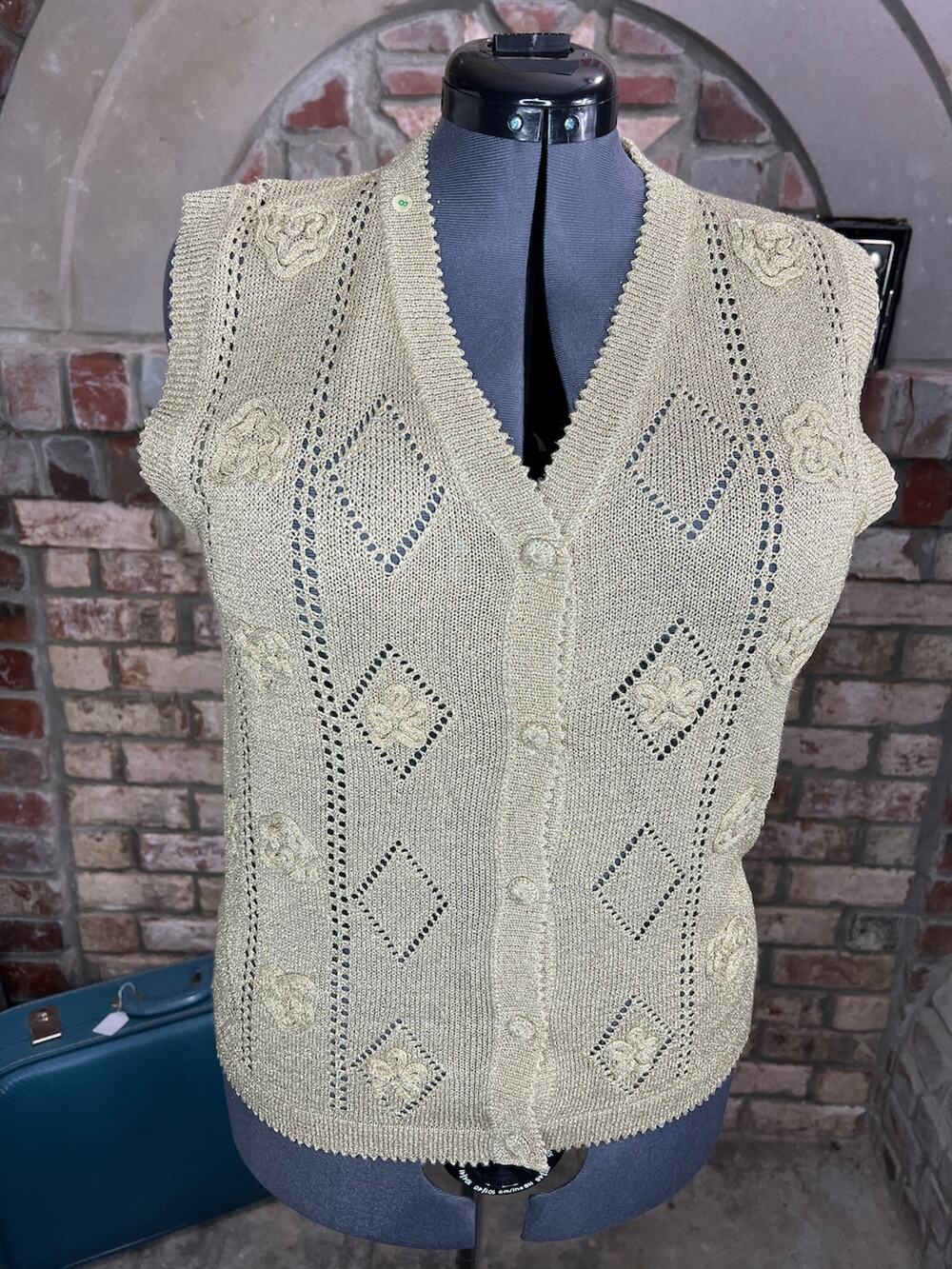Sweater vest gold metallic lace roses